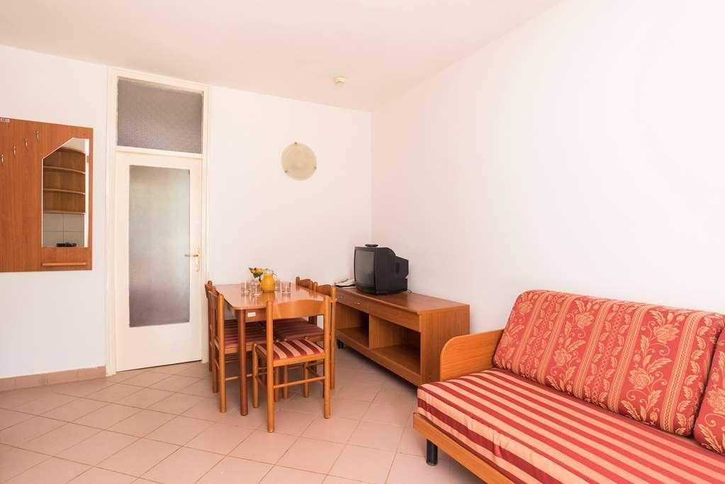 Apartments Polynesia Plava Laguna Umag Habitación foto